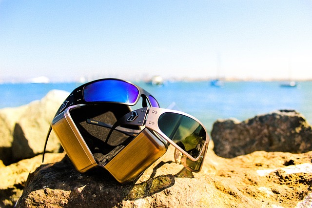 Sunglasses & Eyewear