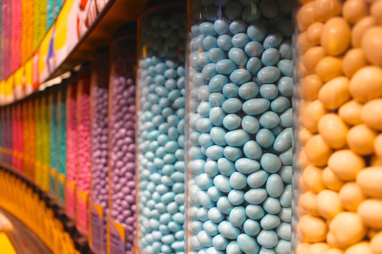 SWEETS & TREATS
