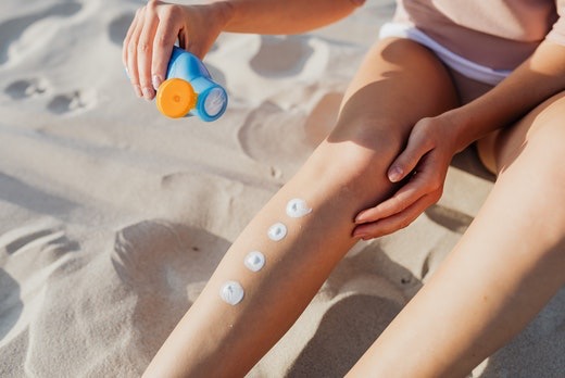 Sunscreens & Tanners
