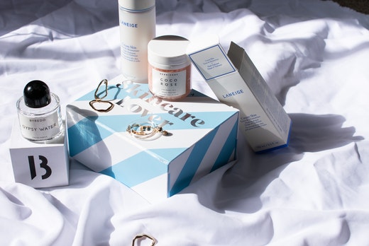 Gift Boxes & Sets