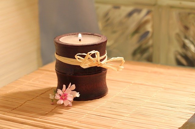 CANDLES & SCENTS