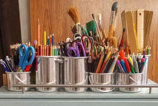 HOBBIES & CRAFTS